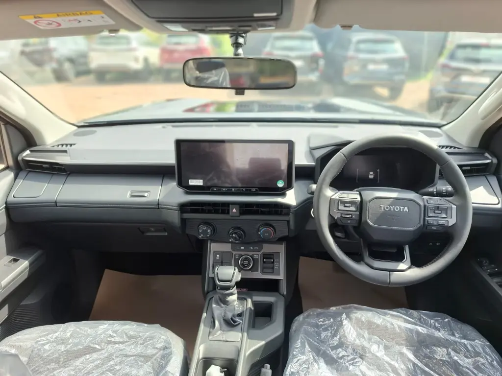 TOYOTA HILUX TRAVO thumbnail 7