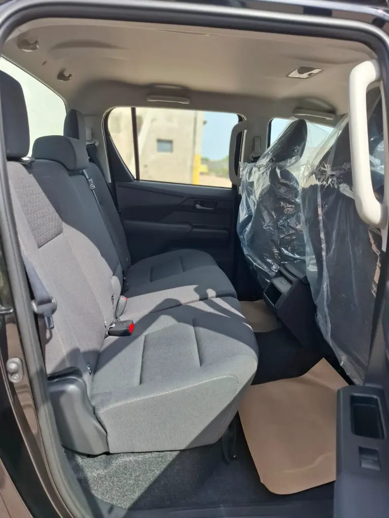 TOYOTA HILUX TRAVO thumbnail 6