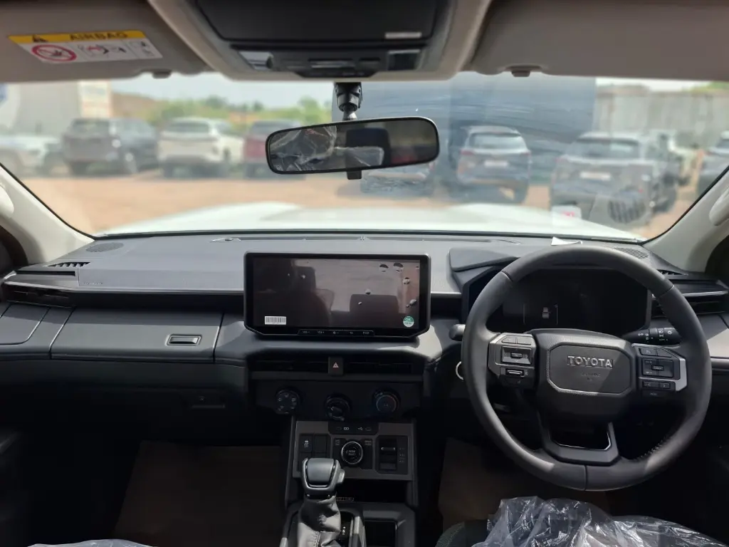 TOYOTA HILUX TRAVO thumbnail 5