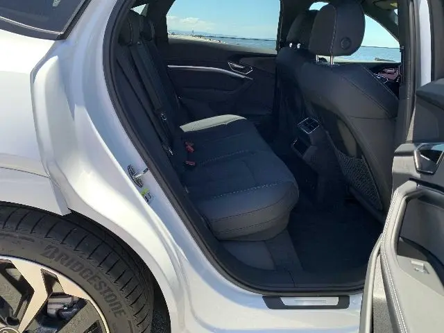 AUDI Q8 SPORTBACK E-TRON thumbnail 7