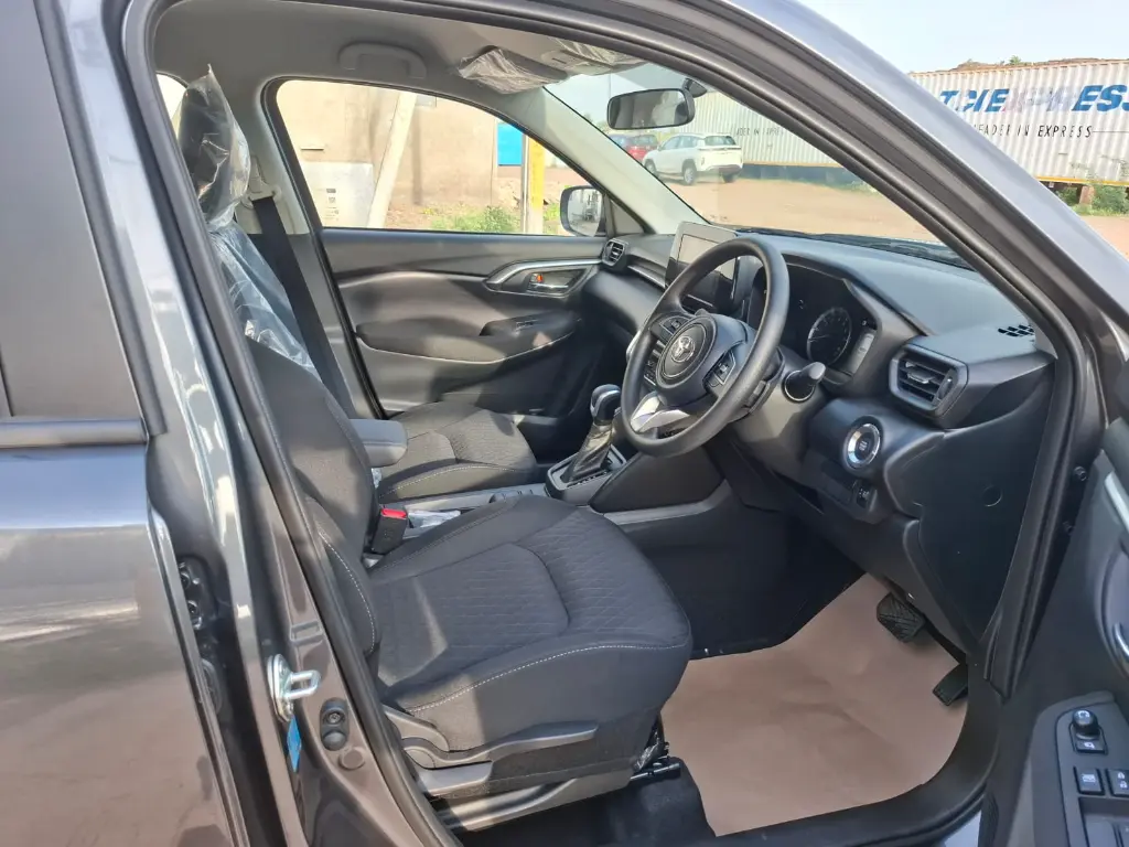 TOYOTA HYRYDER thumbnail 3