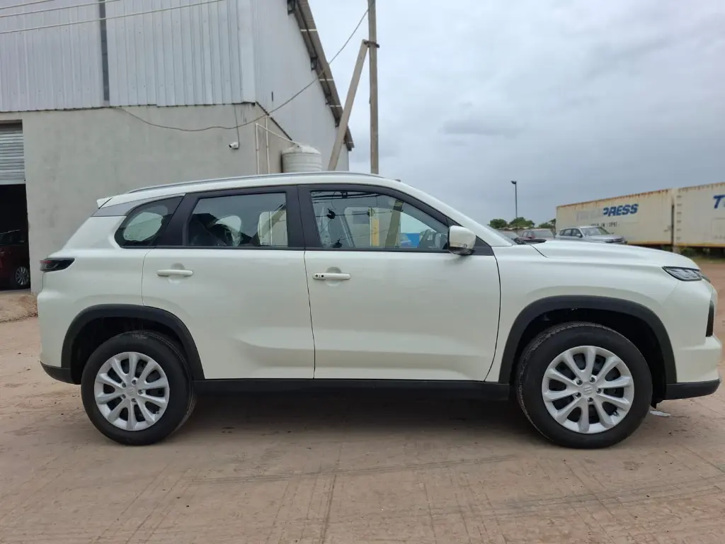 SUZUKI GRAND VITARA thumbnail 3