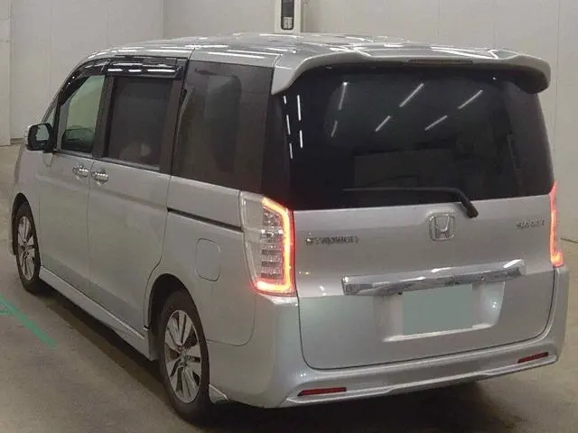 HONDA STEP WGN thumbnail 5