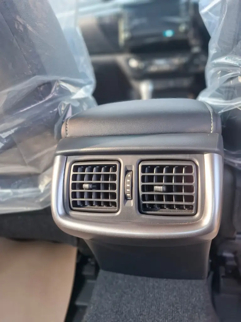 TOYOTA HILUX thumbnail 10