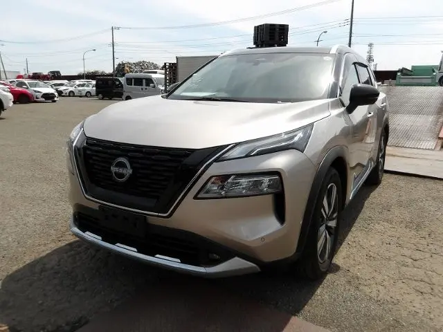 NISSAN X-TRAIL thumbnail 3