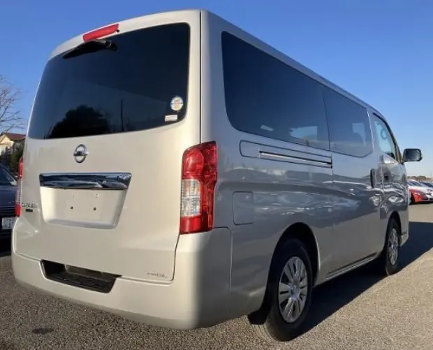 NISSAN CARAVAN thumbnail 4
