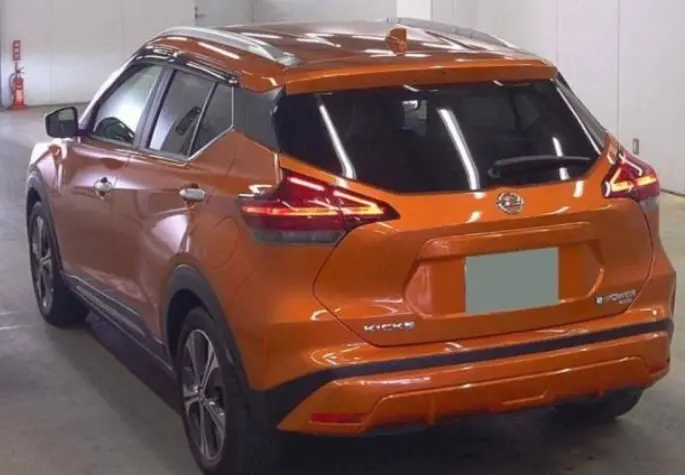 NISSAN KICKS thumbnail 4