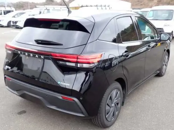 NISSAN NOTE thumbnail 4