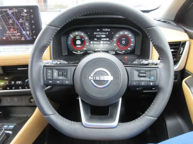 NISSAN X-TRAIL HYBRID thumbnail 3
