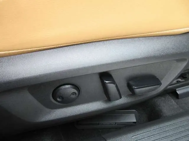 NISSAN X-TRAIL HYBRID thumbnail 36