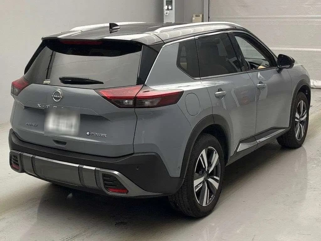 NISSAN X-TRAIL HYBRID thumbnail 2