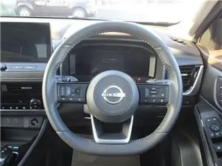 NISSAN X-TRAIL HYBRID thumbnail 5