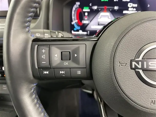 NISSAN X-TRAIL HYBRID thumbnail 4