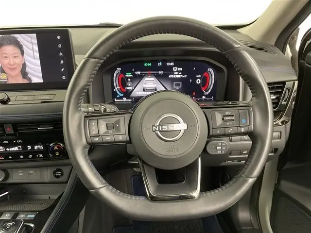 NISSAN X-TRAIL HYBRID thumbnail 10