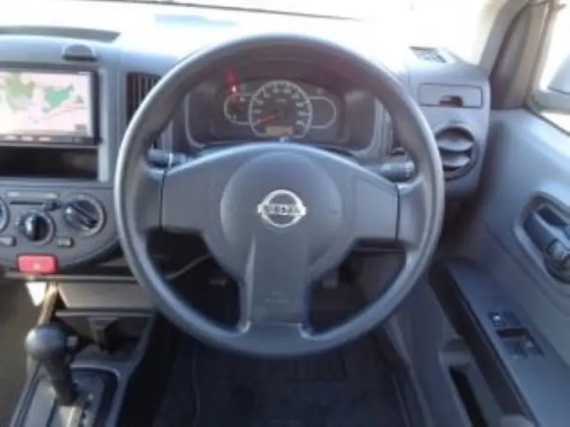 NISSAN AD VAN thumbnail 3