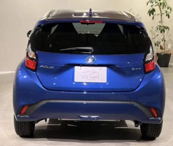 TOYOTA AQUA thumbnail 2