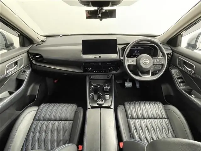 NISSAN X-TRAIL HYBRID thumbnail 6