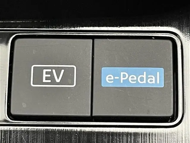 NISSAN X-TRAIL HYBRID thumbnail 7