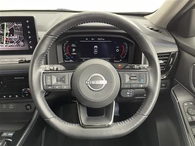 NISSAN X-TRAIL HYBRID thumbnail 8