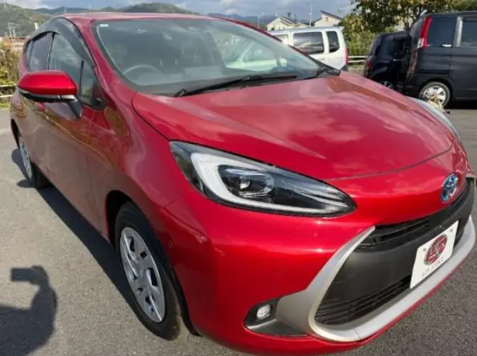 TOYOTA AQUA thumbnail 3