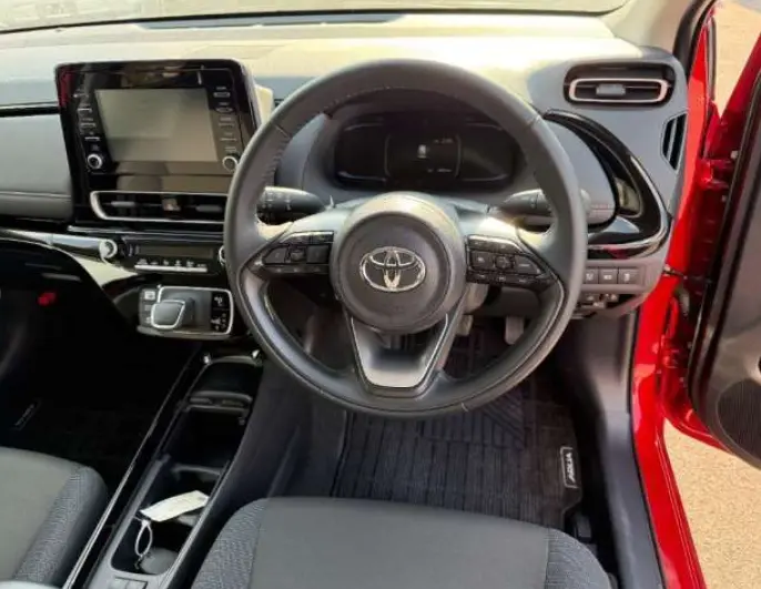 TOYOTA AQUA thumbnail 6