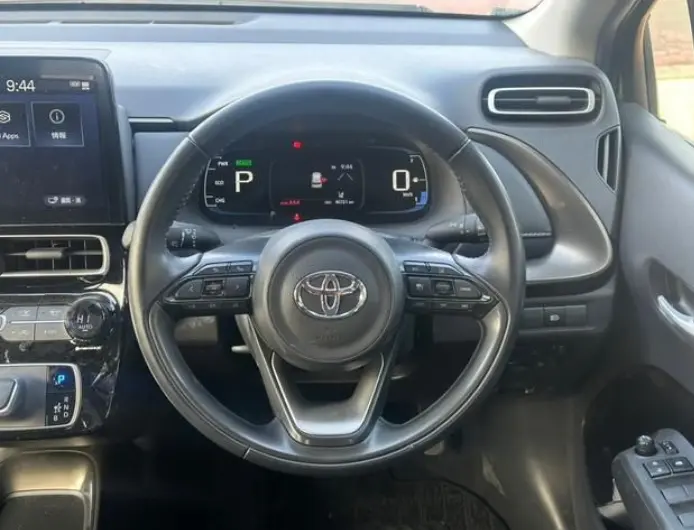 TOYOTA AQUA thumbnail 2