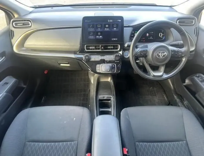 TOYOTA AQUA thumbnail 3