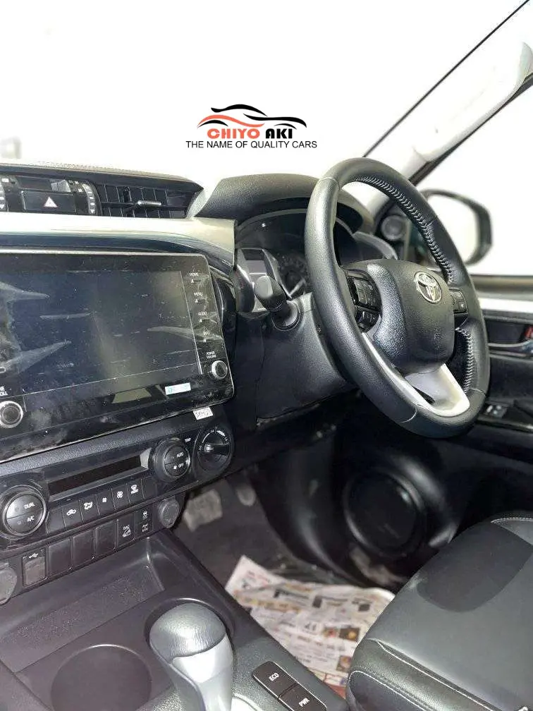 TOYOTA HILUX thumbnail 8
