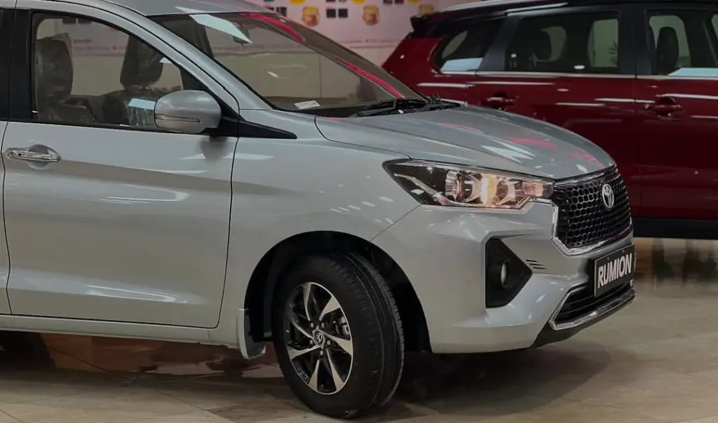 TOYOTA RUMION thumbnail 6