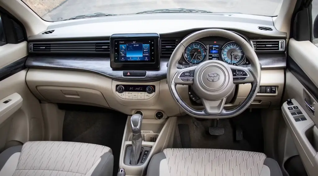 TOYOTA RUMION thumbnail 3