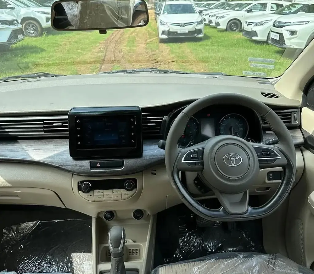 TOYOTA RUMION thumbnail 3