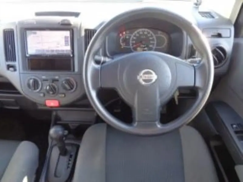 NISSAN AD VAN thumbnail 4