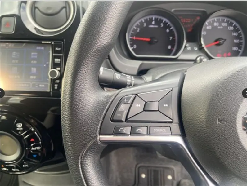 NISSAN NOTE thumbnail 3