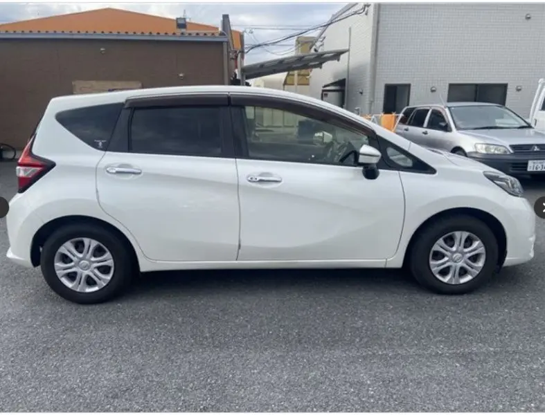 NISSAN NOTE thumbnail 5