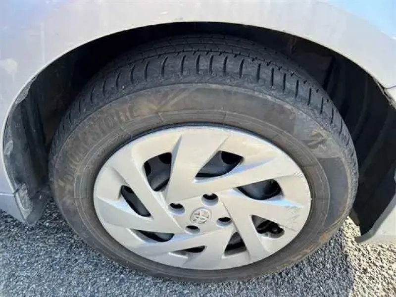 TOYOTA COROLLA AXIO thumbnail 2