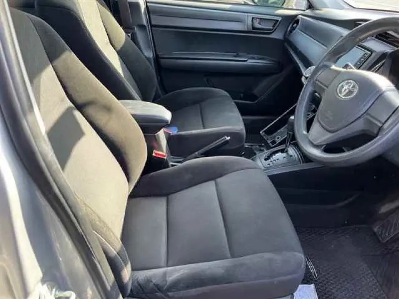 TOYOTA COROLLA AXIO thumbnail 5