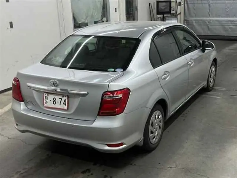 TOYOTA COROLLA AXIO thumbnail 7