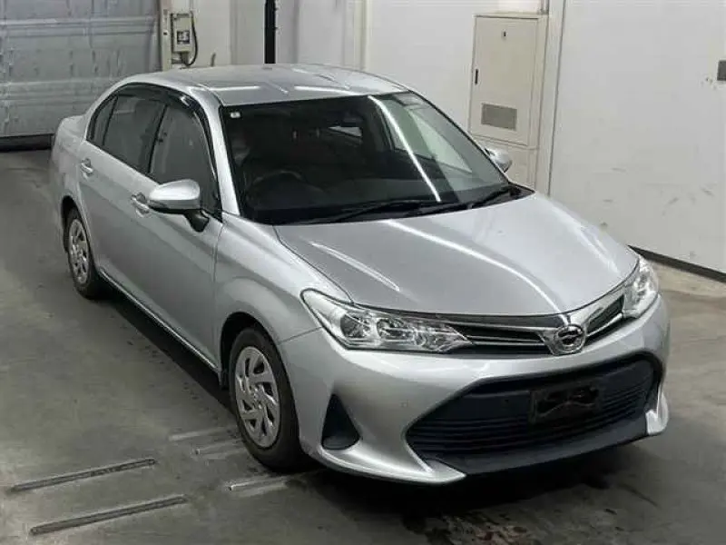 TOYOTA COROLLA AXIO thumbnail 8