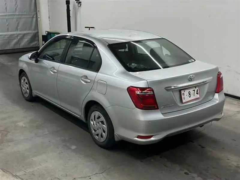 TOYOTA COROLLA AXIO thumbnail 9