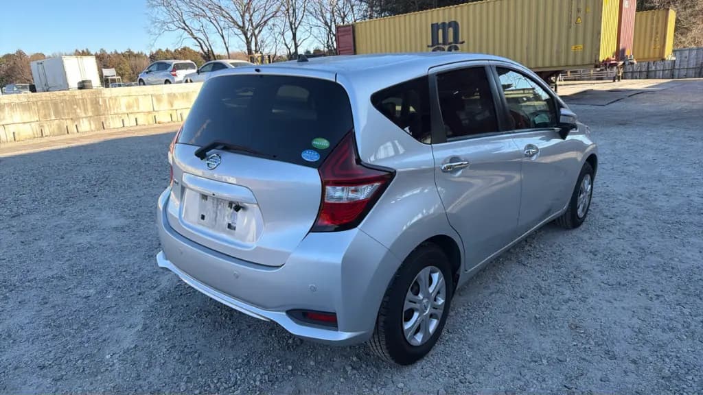 NISSAN NOTE thumbnail 4
