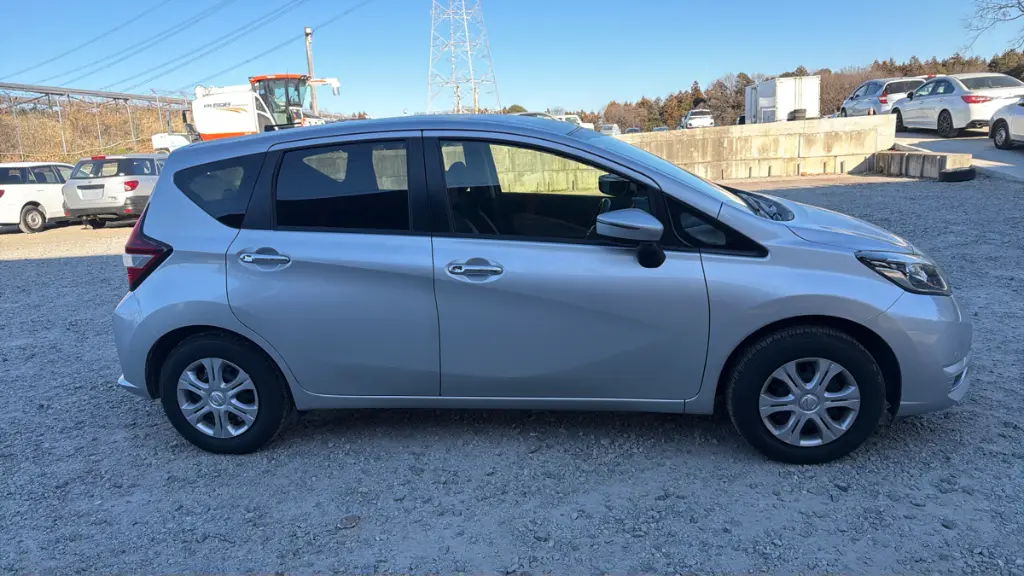 NISSAN NOTE thumbnail 8
