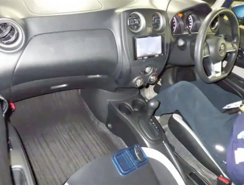 NISSAN NOTE thumbnail 2