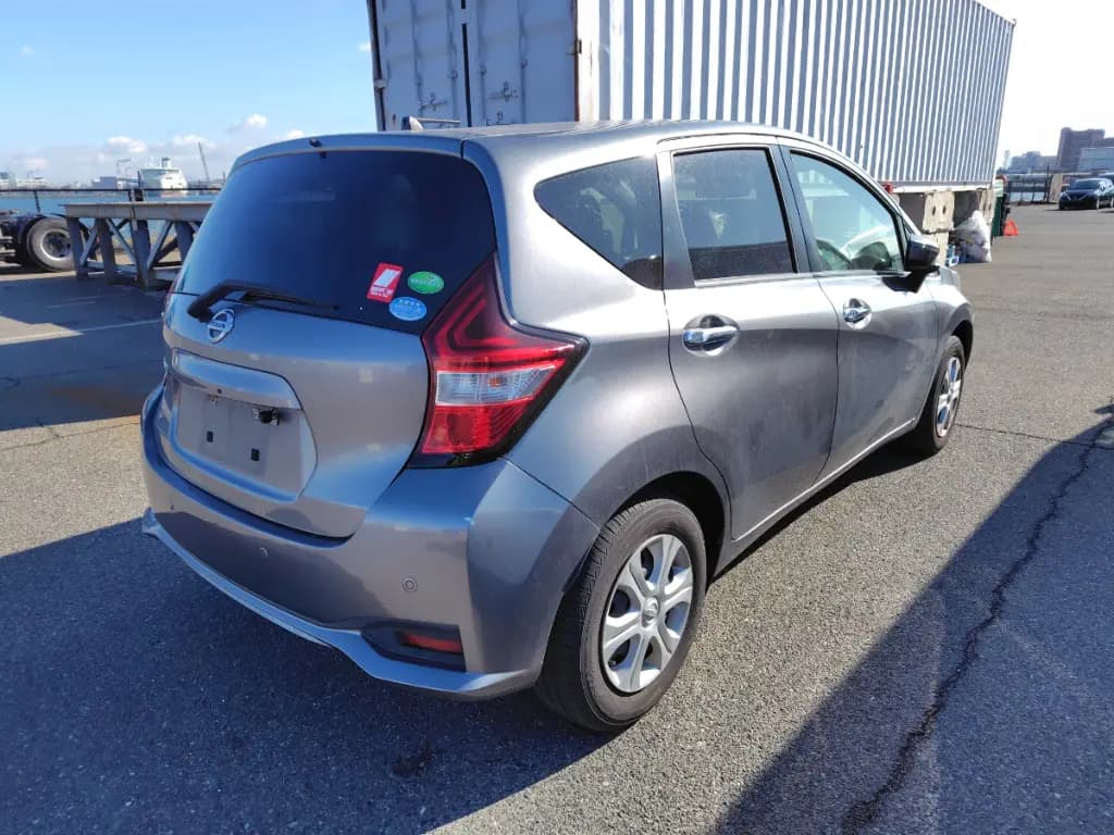 NISSAN NOTE thumbnail 4