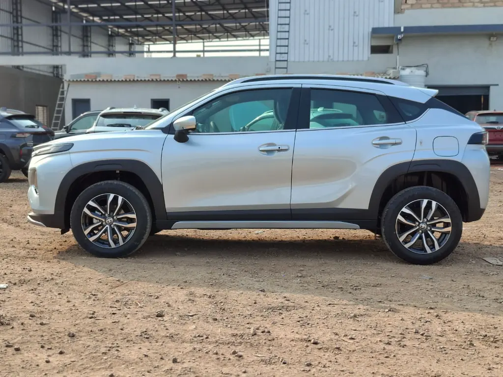 TOYOTA TAISOR thumbnail 3