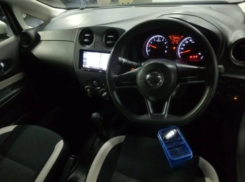 NISSAN NOTE thumbnail 6