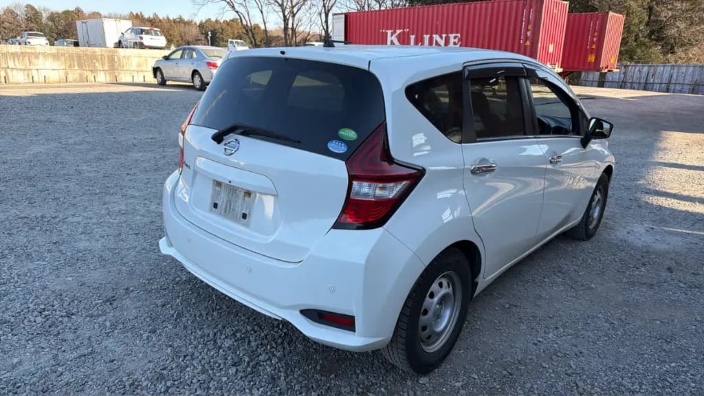 NISSAN NOTE thumbnail 3