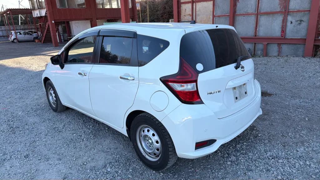 NISSAN NOTE thumbnail 5