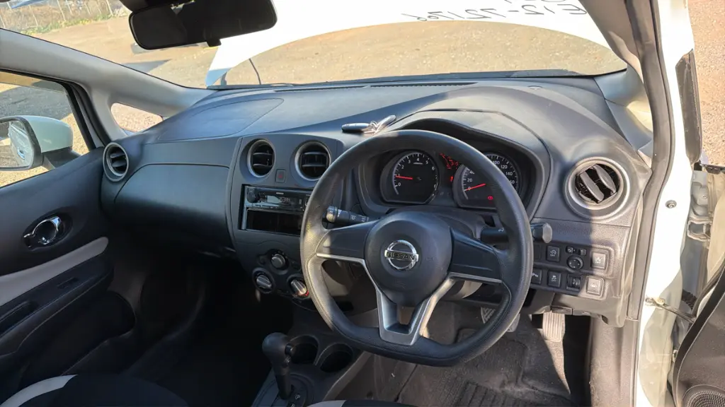 NISSAN NOTE thumbnail 10