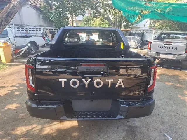 TOYOTA HILUX TRAVO thumbnail 4