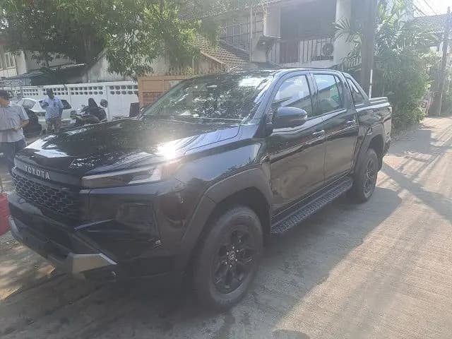 TOYOTA HILUX TRAVO thumbnail 3
